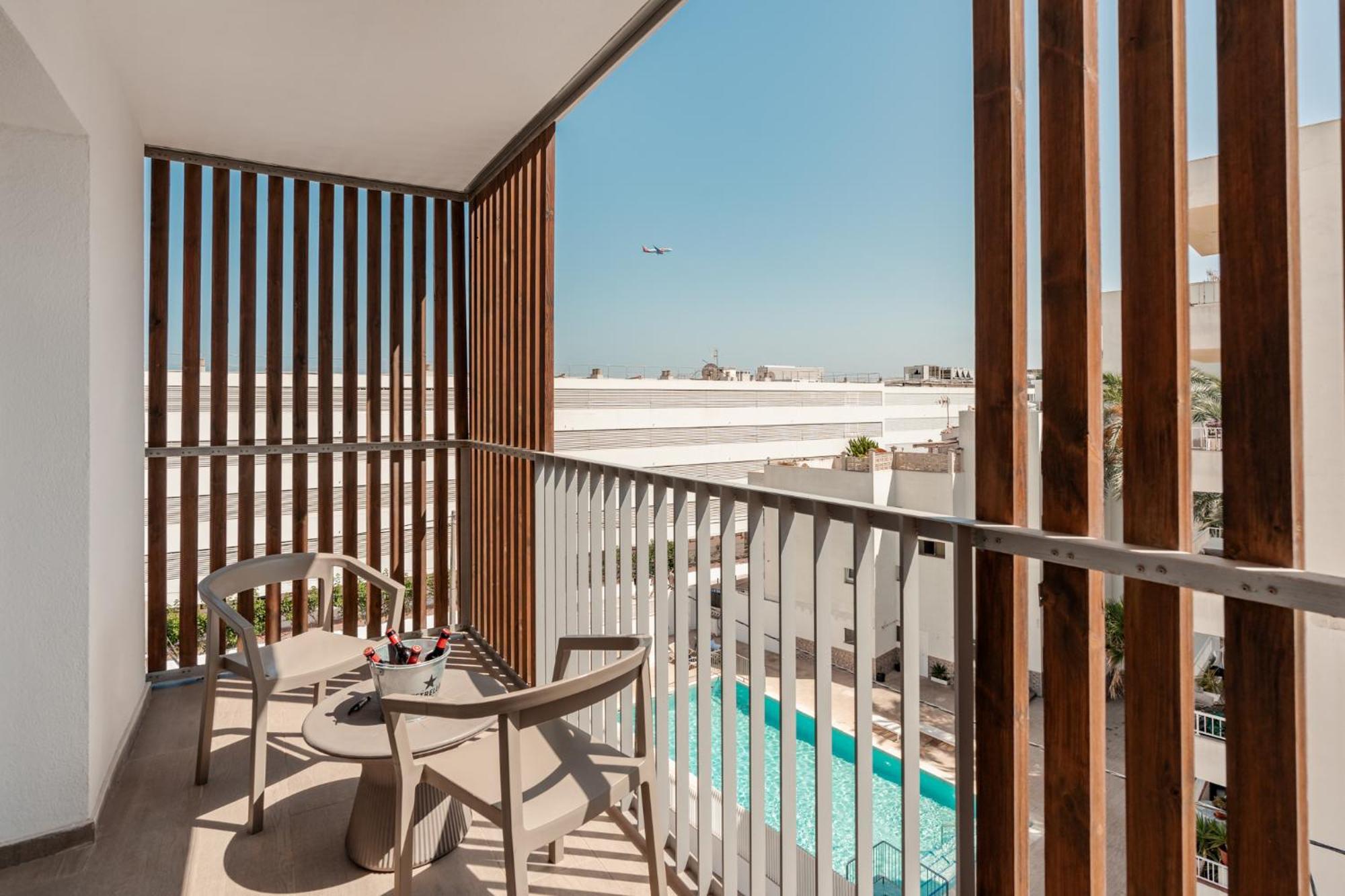 Apartahotel Ryans - Only Adults Ibiza
