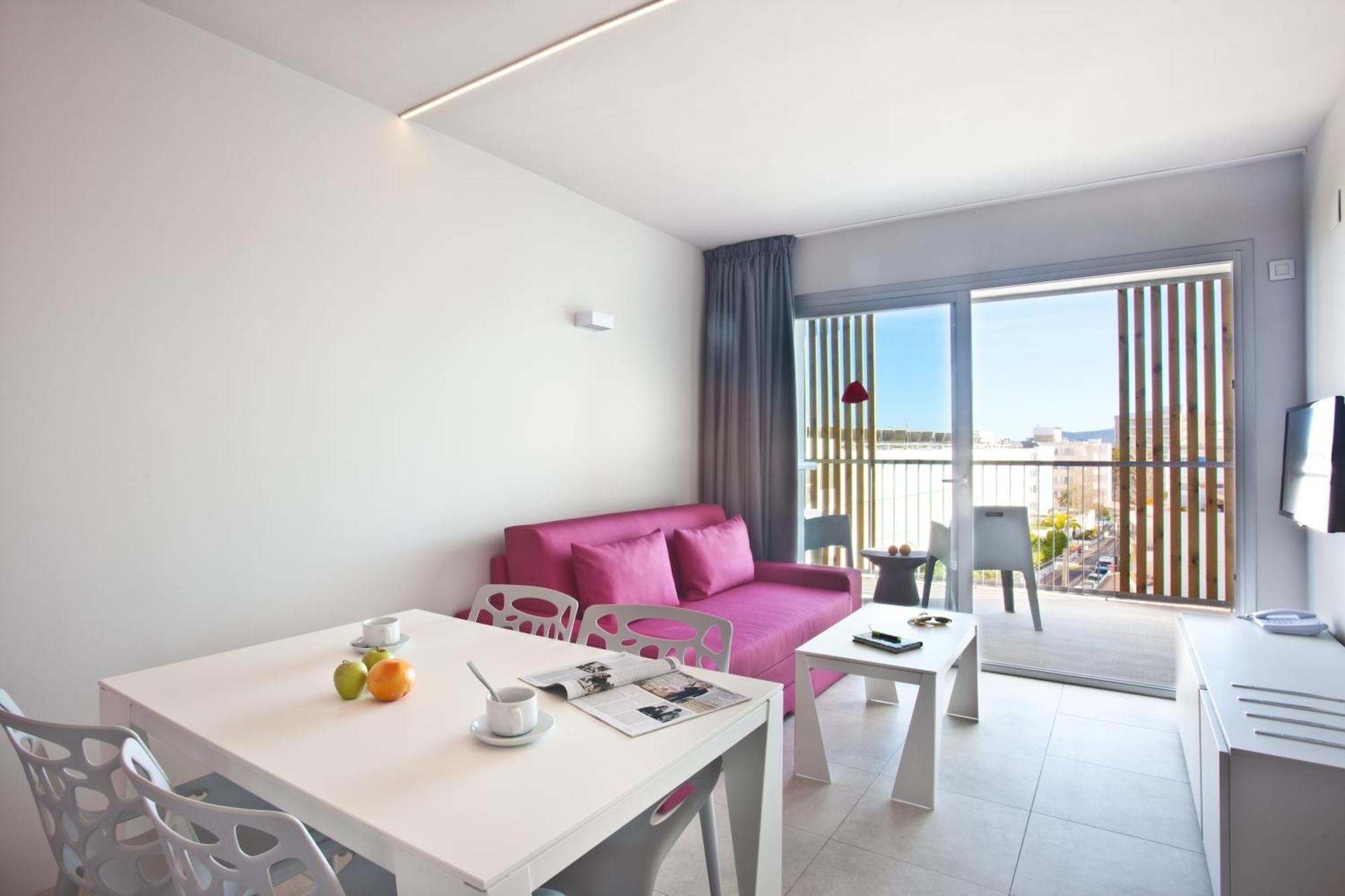 Ryans - Only Adults Aparthotel Eivissa