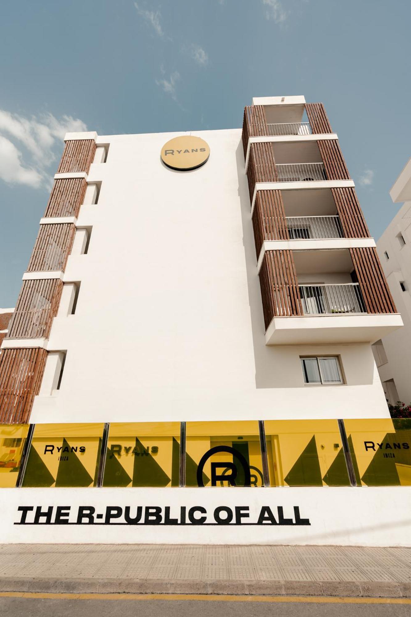 Ryans - Only Adults Aparthotel 3*